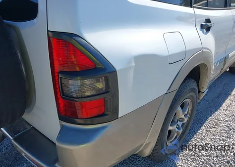 2002 Mitsubishi Montero Xls z USA, uszkodzony, nr VIN JA4MW31R82J002925